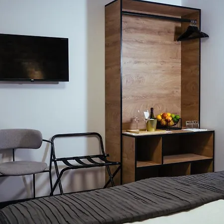 Buzinel Estate 4* 도브로보