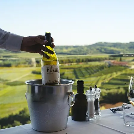 Buzinel Estate Pensjonat 3*