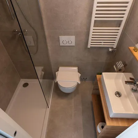 Buzinel Estate בית הארחה 4*
