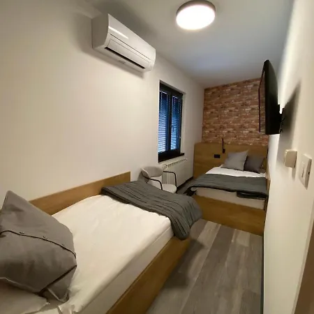 Buzinel Estate Vendégház Dobrovo