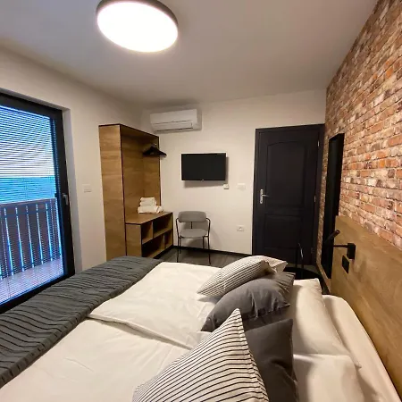 Bužinel Affittacamere 4*
