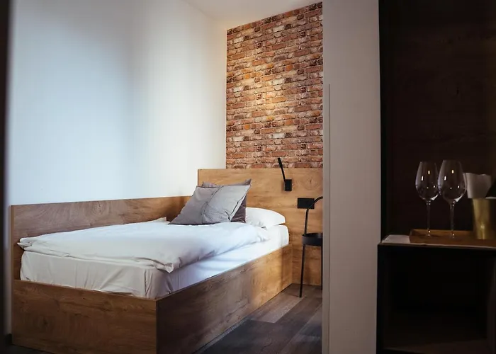 招待所 Buzinel Estate 3*