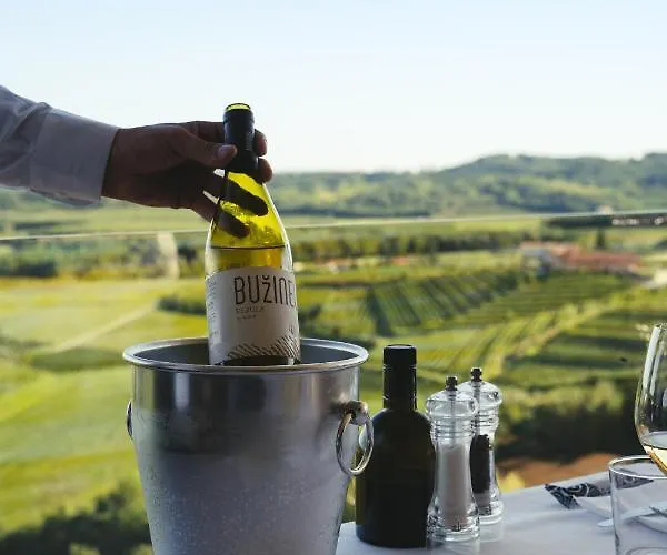 Buzinel Estate Πανσιόν 3*