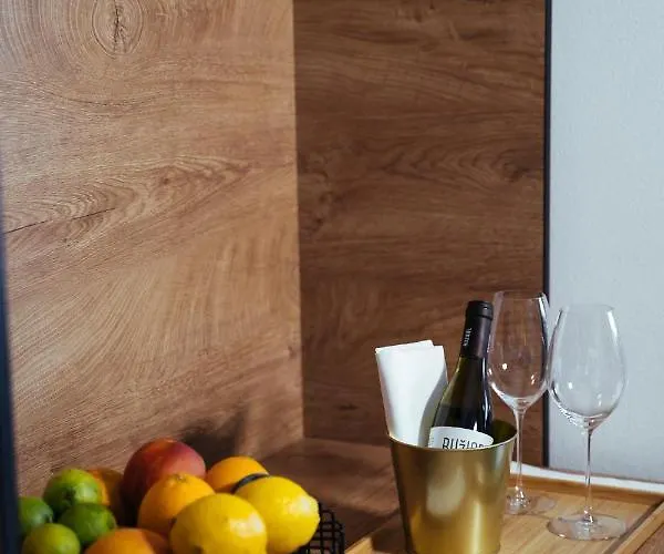 Buzinel Estate 3* 多布罗沃